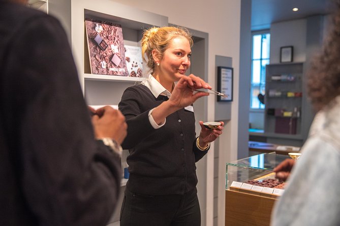 Geneva Chocolate tasting Tour in a Private TaxiBike - Who will enjoy this most