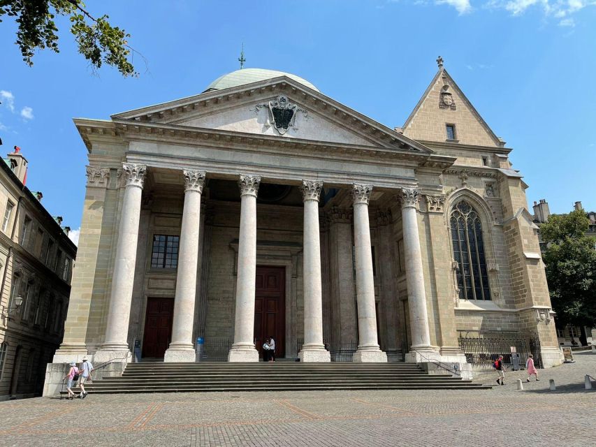 Geneva: Complete Tour, UN area & Old City (Hotel PICK-UP) - Victorinox and the useful side of Swiss shopping