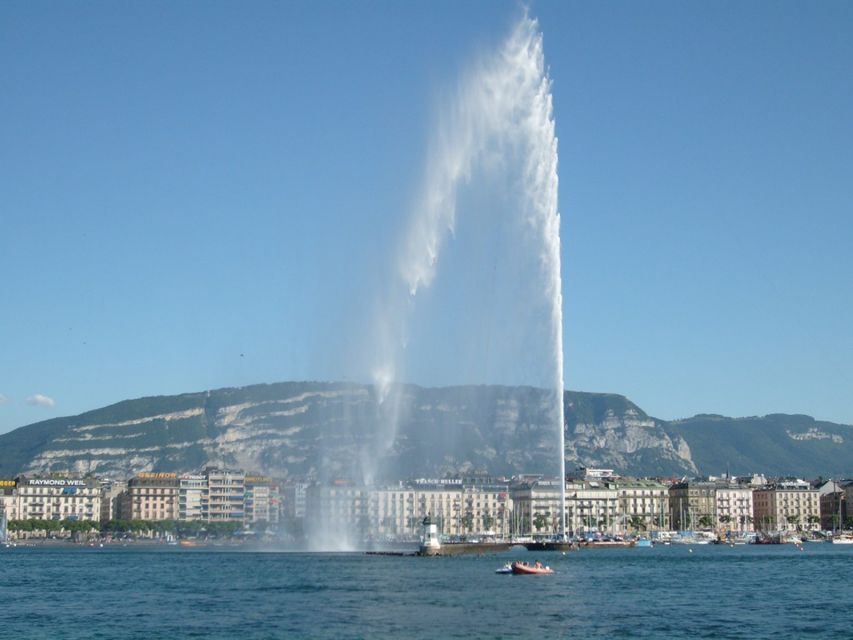 Geneva: Day Trip to Chamonix, Geneva City Tour + Cruise - Geneva’s international quarter and city sights