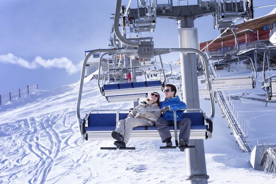 Geneva: Glacier 3000 - High Level Experience and Montreux - The coach ride from Geneva