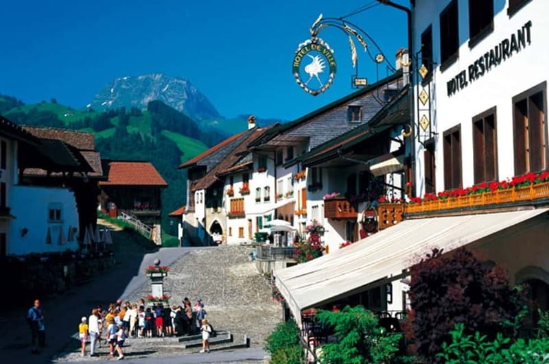 Geneva: Gruyères Tour with Chocolate, Cheese & Golden Train - Montreux and the return through the Lemanic Arc