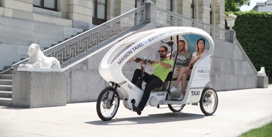 Geneva: Highlight Tour in TukTuk - The Flower Clock and Geneva’s polished center