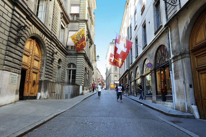 Geneva Highlights 2-Hour Introductory Tour - The sights you see from the road