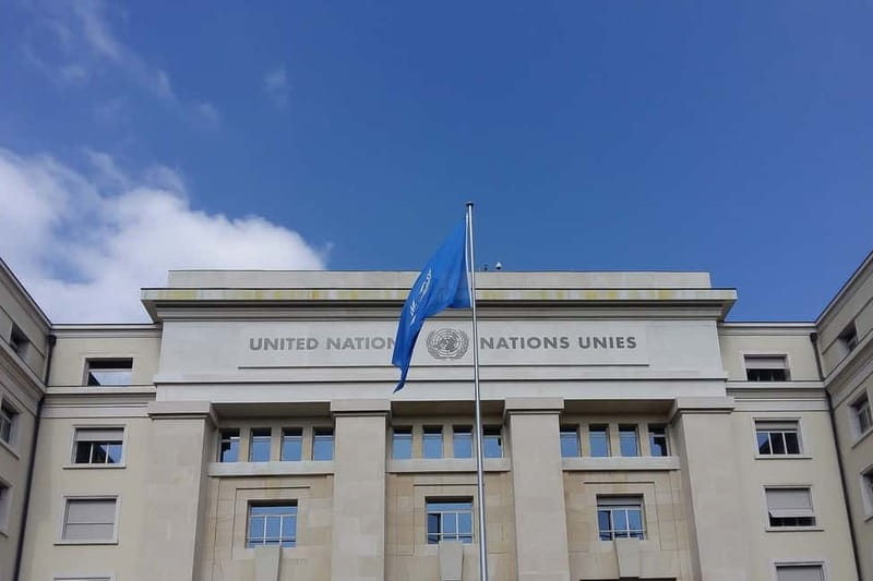 Geneva: International Area & Old Town Guided Bus Tour - Key points at a glance