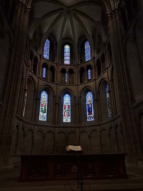 Geneva: International Area & Old Town Guided Bus Tour - From the coach into Geneva’s Old Town