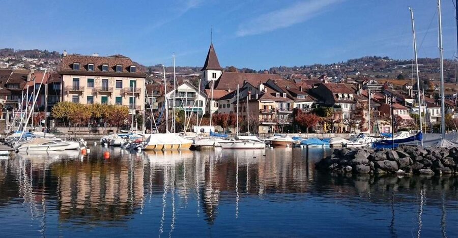 Geneva Private Walking Tour - The lakefront, Rhône, and Mont Blanc Bridge