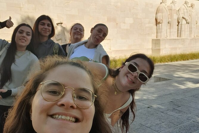 Geneva Scavenger Hunt and City Highlights Walking Activity - Rousseau Island and the lakefront