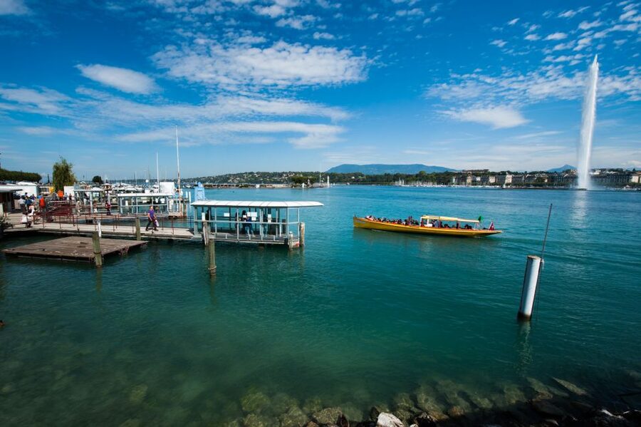 Geneva: Scenic Lake Cruise with Snacks and Wine - Key points at a glance