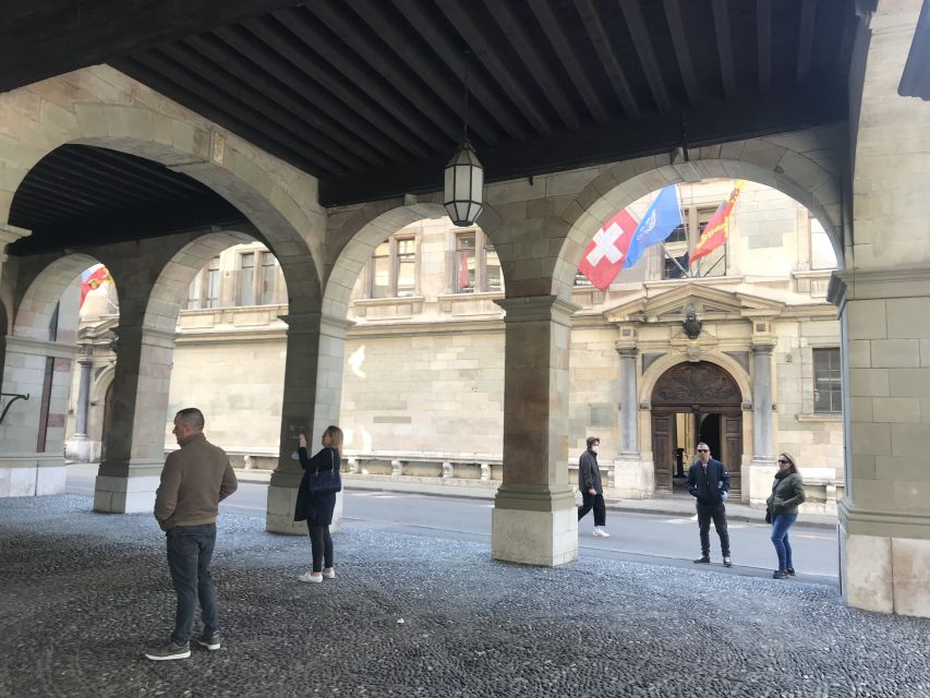 Geneva: United Nations, Old Town and Lake E-Bike Tour - How the pace feels in real use