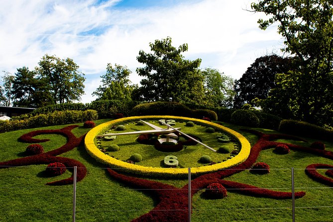 Geneva Walking Tour for your private group with an official guide - A private introduction to Geneva in two hours
