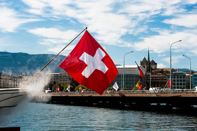 Geneva Walking Tour for your private group with an official guide - Collège Calvin and the old city’s intellectual side