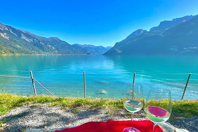 Grindelwald, Lauterbrunnen Lungern Interlaken Semi-Private - Lake Lungern and its clear turquoise water
