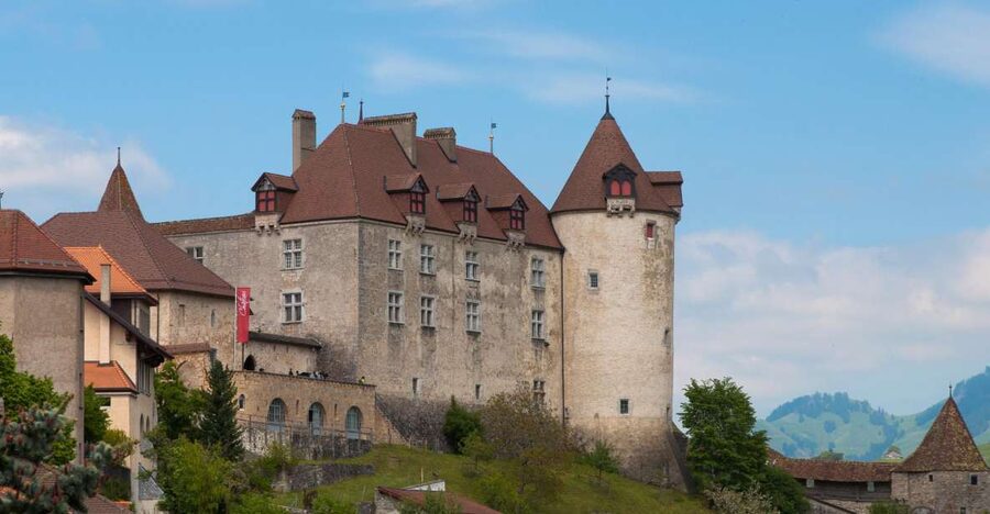 Gruyères, Cheese and Chocolate: Private Guided Tour - Starting with Swiss chocolate at Cailler