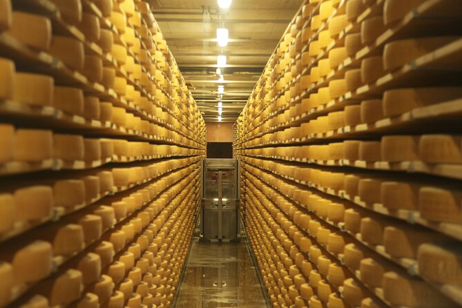Gruyères, Cheese Factory & Maison Cailler Day Trip from Bern - The journey from Gruyères to Broc