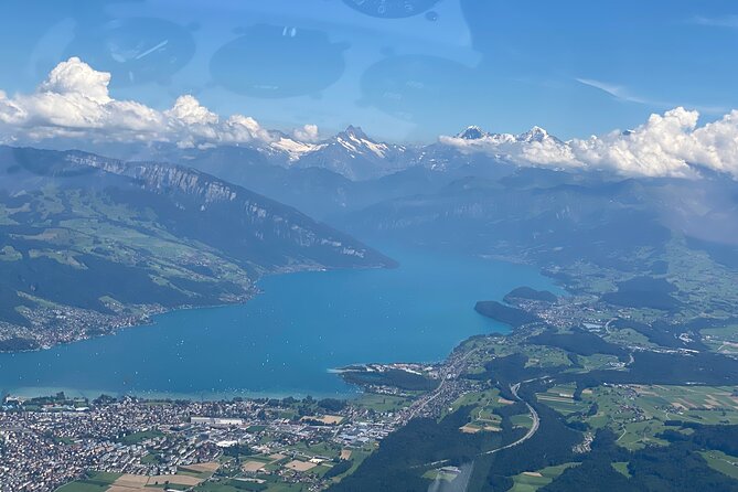 Helicopter tour to the Stockhorn mountain, with great view to the Swiss Alps - Niesen, the pyramid mountain of Switzerland