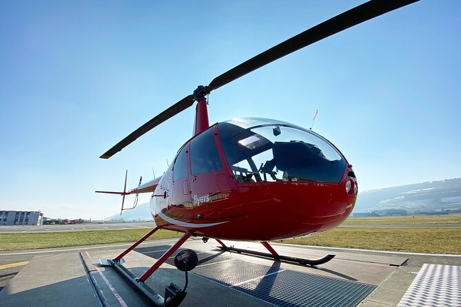 Helicopter tour to the Stockhorn mountain, with great view to the Swiss Alps - Thun Castle and the old town below