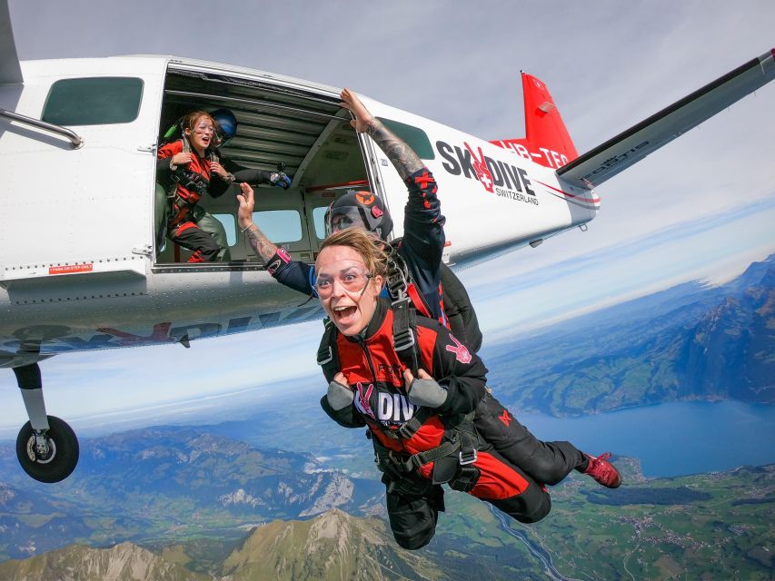 Interlaken: Airplane Skydiving over the Swiss Alps - Age, size, clothing, and other firm rules