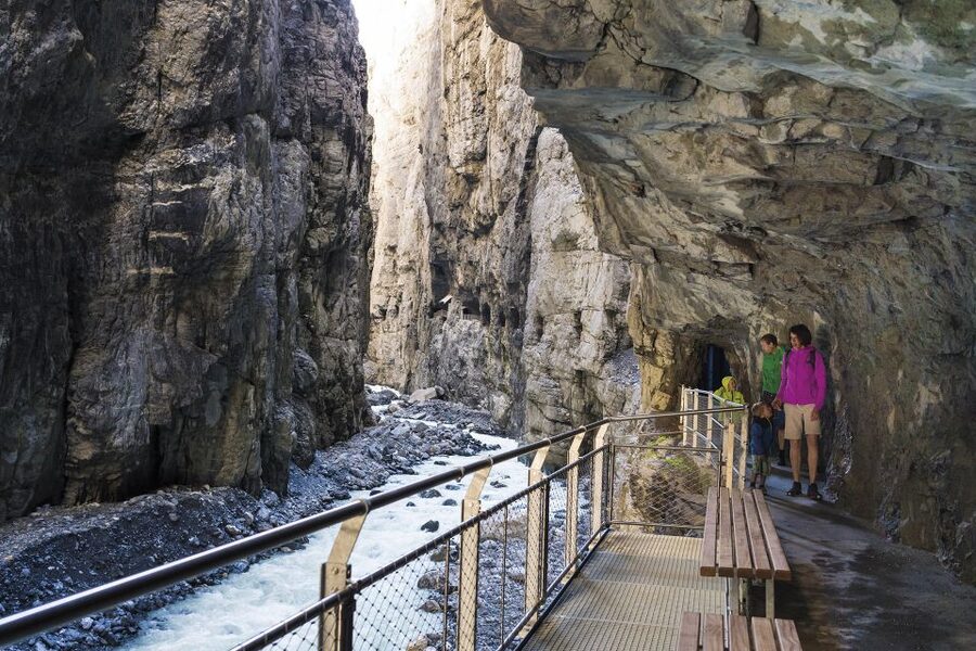 Interlaken: Canyon Swing in Grindelwald - The free drink and optional video