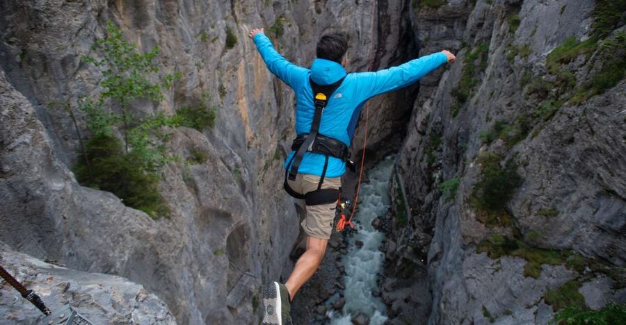 Interlaken: Canyon Swing in Grindelwald - Arriving at Glacier Canyon and getting ready