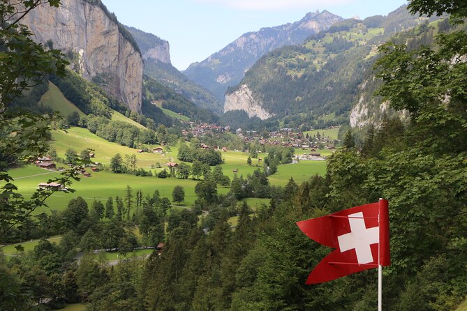 Interlaken Full-Day Highlights Tour with a Local by Private Car - Giessbach Falls and historic Lake Brienz scenery
