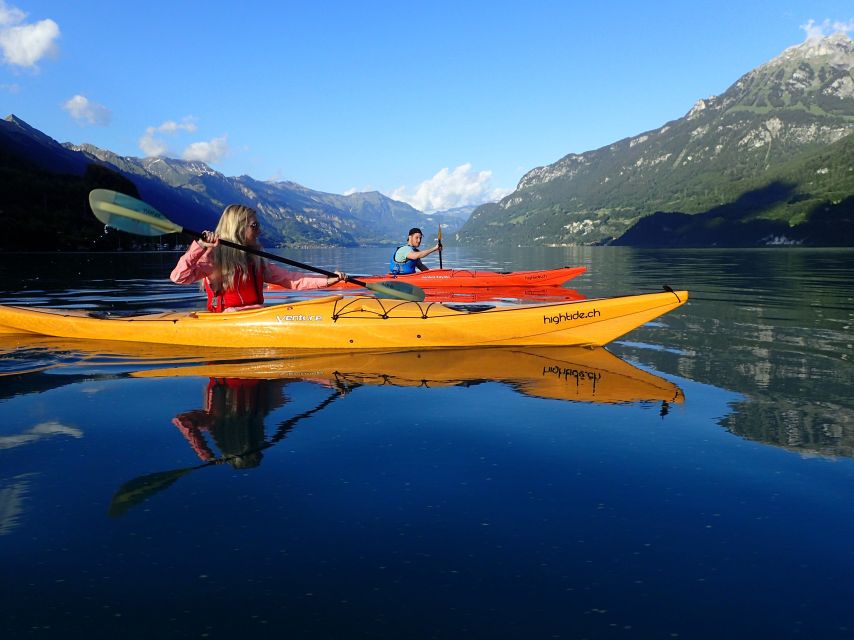 Interlaken: Kayak Tour of the Turquoise Lake Brienz - Learning the basics before launch