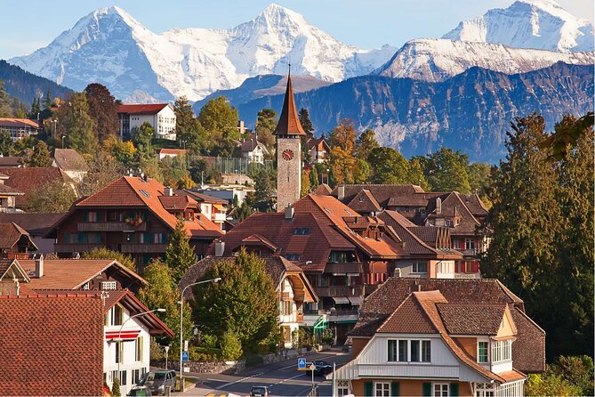 Interlaken: Private Car Tour to Swiss Villages, Capital & Castles - St. Beatus Caves and the lake viewpoint