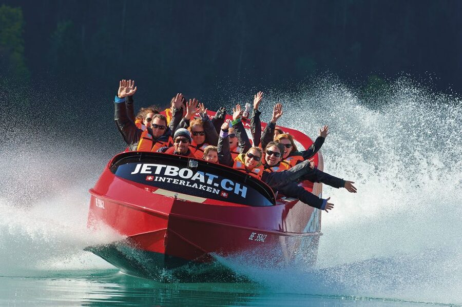 Interlaken: Scenic Jetboat Ride on Lake Brienz - Iseltwald and the first views across Lake Brienz