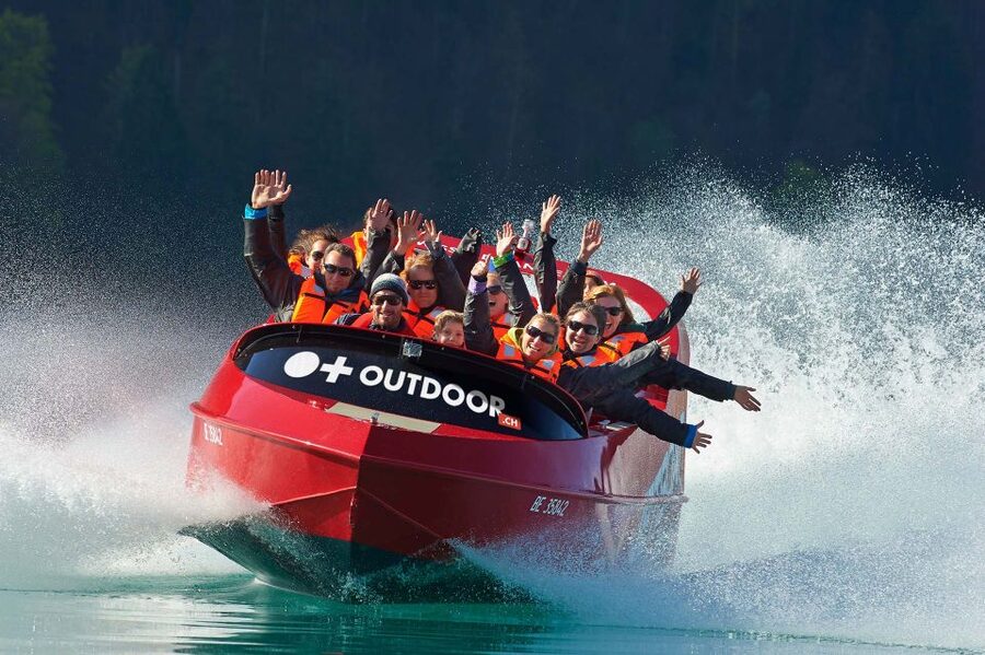 Interlaken: Scenic Jetboat Ride on Lake Brienz - Phones, cameras, and the free photo
