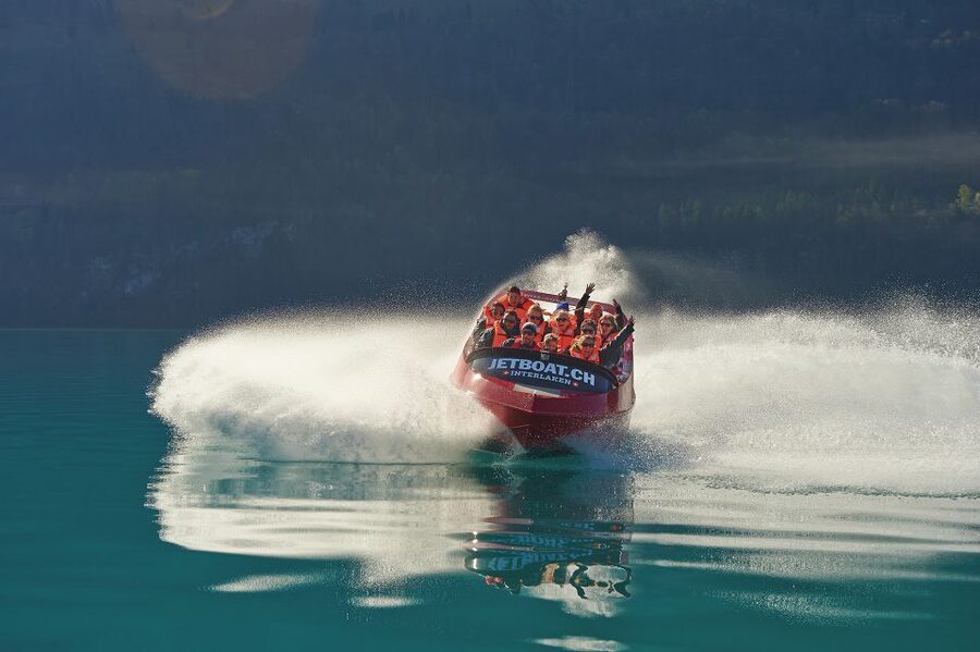 Interlaken: Scenic Jetboat Ride on Lake Brienz - From the Bönigen harbor to open water