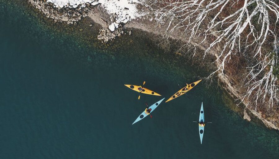 Interlaken: Winter Kayak Tour on Lake Brienz - Two hours past castle walls and snowy peaks