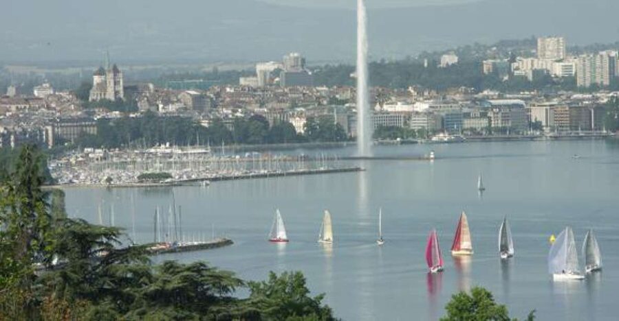 International & Panoramic Tours Geneva - The five-minute stop at the United Nations