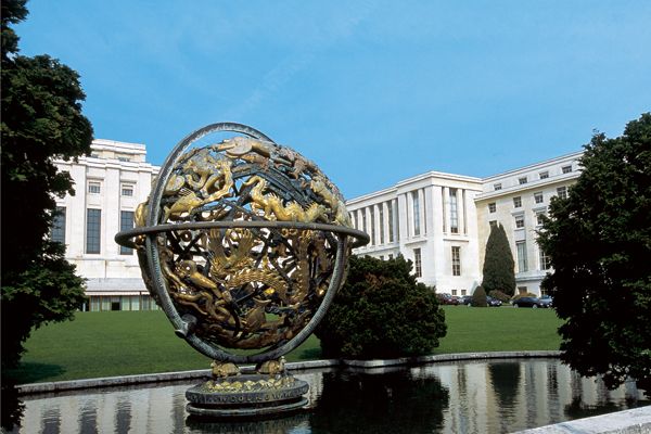 International & Panoramic Tours Geneva - Commentary, languages, and what you hear