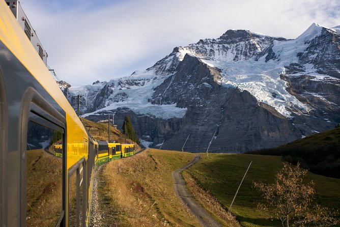 Jungfraujoch Day Trip from Zurich: Swiss Alps & Bernese Oberland - The descent through Wengen and Lauterbrunnen