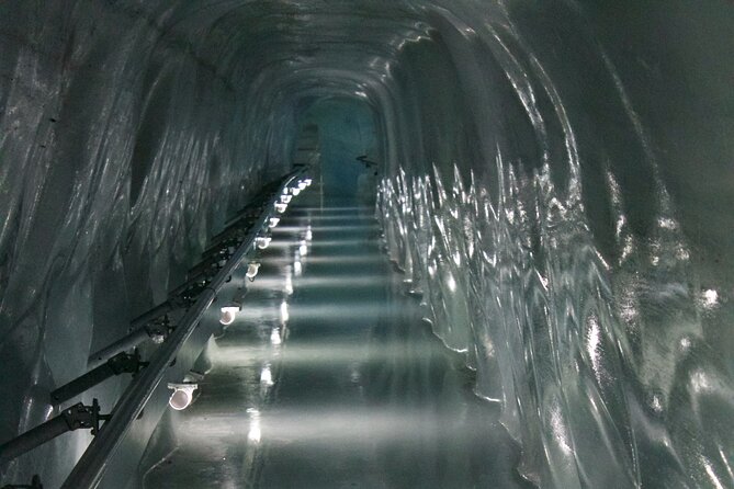 Jungfraujoch & Lauterbrunnen Alpine Tour | From Bern - An hour in Interlaken between two lakes