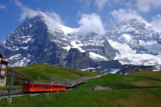 Jungfraujoch & Lauterbrunnen Alpine Tour | From Bern - What the guide adds to a complicated day
