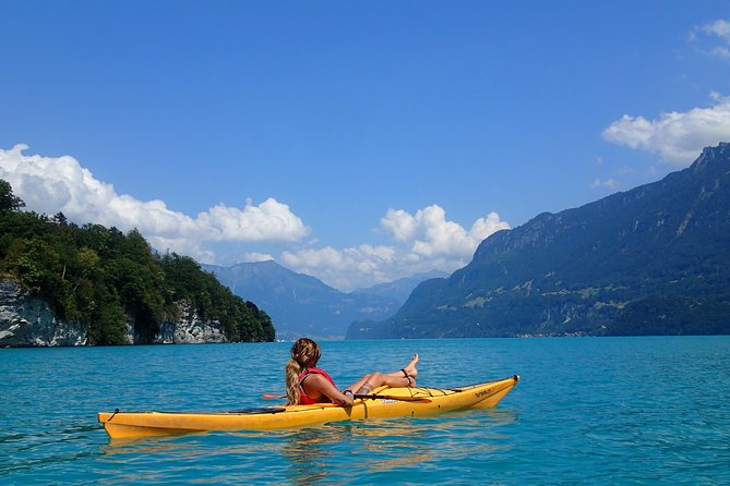 Kayak Tour of the Turquoise Lake Brienz - Why Lake Brienz is best seen from a kayak