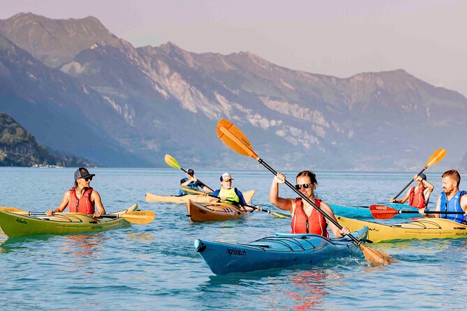 Kayak Tour of the Turquoise Lake Brienz - Photos without risking your phone