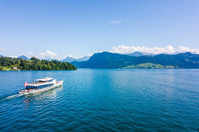 Lake Lucerne Panoramic Sightseeing Cruise - What you see during the one-hour route