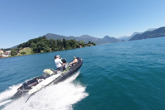 Lake Zurich boat tour for an afternoon ! - Swimming, sunbathing, and trying the controls