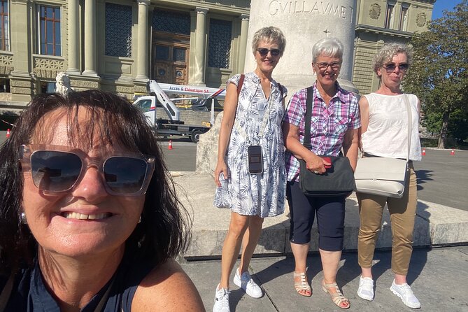 Lausanne (City Center) Scavenger Hunt and Sights Self-Guided Tour - What the app adds to an ordinary walk
