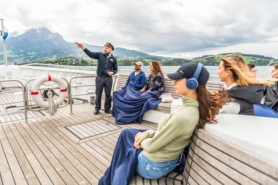 Lucerne: 1-Hour Cruise on Panoramic Yacht - Who will get the most from this cruise