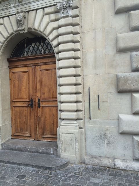 Lucerne: 1-Hour Historical Tour with Night Watchman - Starting beside Chapel Bridge with a fire horn