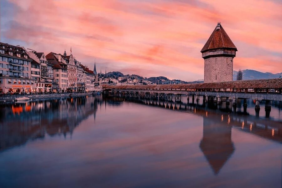 Lucerne: 3-Hour Walking Tour with a Local Guide - Chapel Bridge gives you Lucerne’s classic photograph