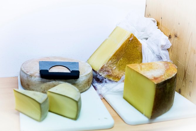Lucerne CH Experience: Cheese, Chocolate, Chapel Bridge & Château - Why the small group matters