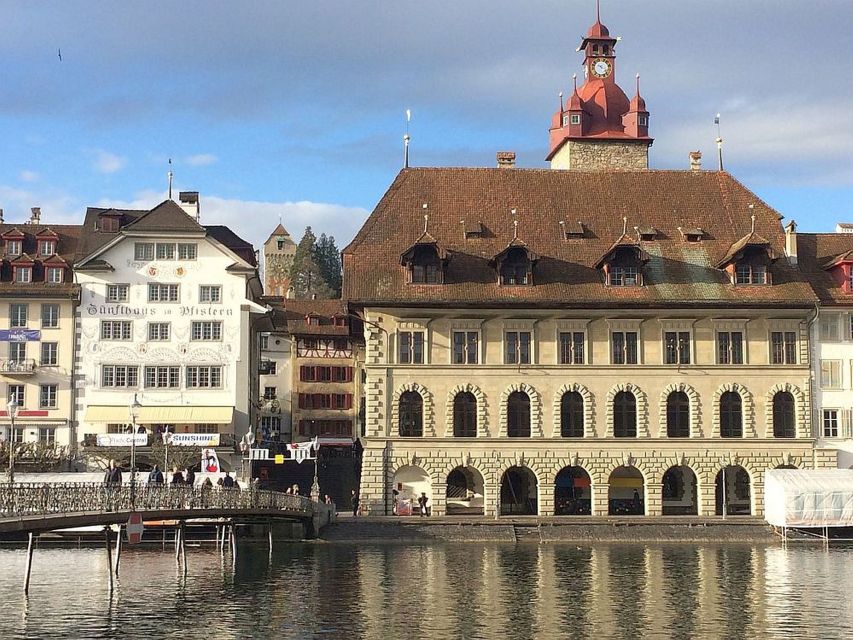 Lucerne: Classic City Walking Tour - Wine Market, Pilatus Water, and Furrengasse