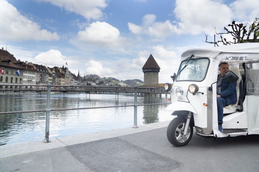 Lucerne: eTukTuk City Tour - Old Town lanes, shopping streets, and quieter corners