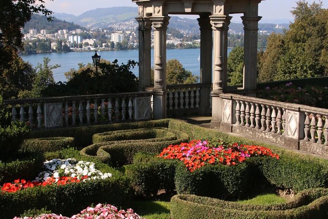Lucerne Lakeside and Villas Private Walking Tour - St. Charles Hall and the first lakeside views