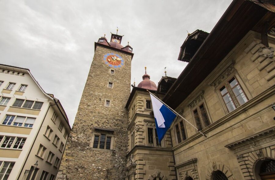Lucerne: Private Exclusive History Tour with a Local Expert - What the guide adds to the experience