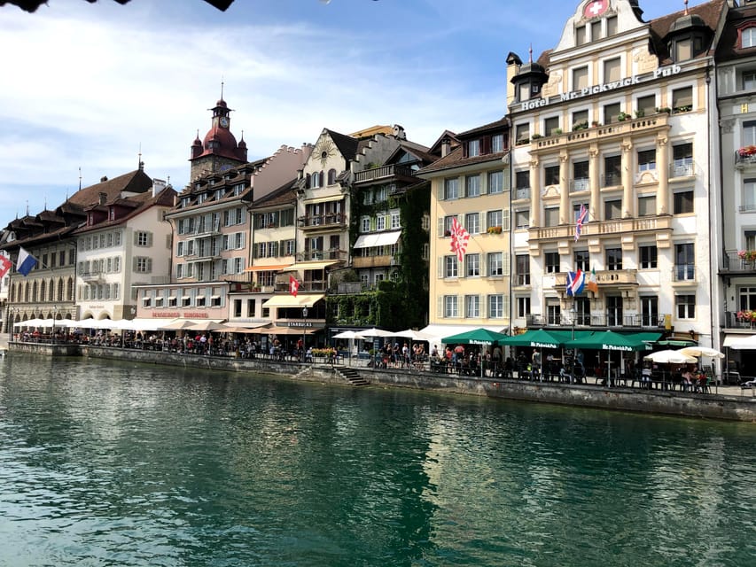 Lucerne: Private Walking Tour and Chocolate Tasting - The Lion Monument and its emotional weight
