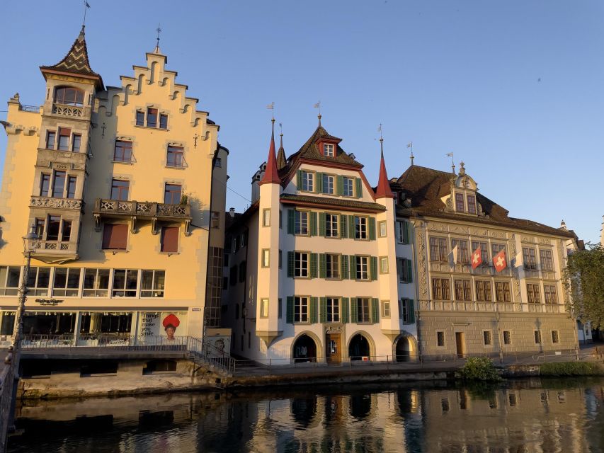 Lucerne: Smartphone walking tour - cool Lucerne old town - Starting beside Chapel Bridge